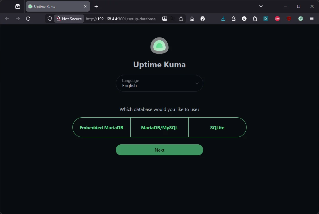 Uptime Kuma database selection wizard showing SQLite, MariaDB, and Embedded MariaDB options
